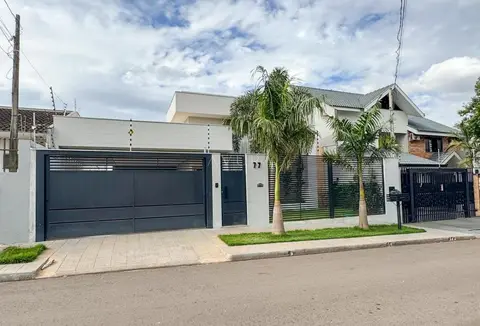 Casa à venda em Maringá, Jardim Santa Helena, com 1 suíte, Jardim Santa Helena