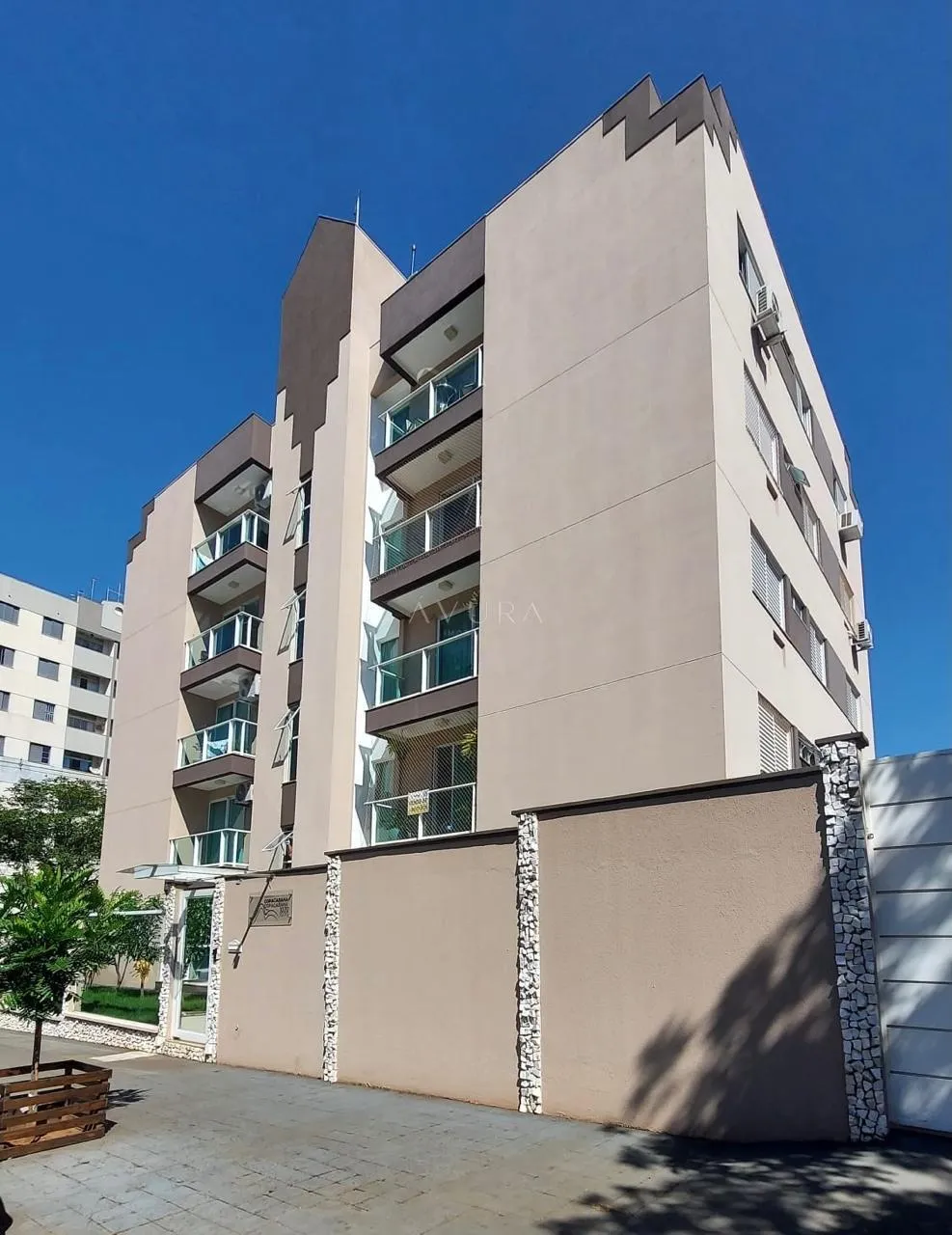 Apartamento à venda em Maringá, Vila Marumby, com 1 suíte, com 94 m², Condomínio Edifício Residencial Copacabana