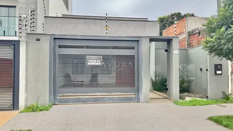 CASA À VENDA COM PISCINA E MOBILIADA NO JARDIM MUNIQUE, EM MARINGÁ