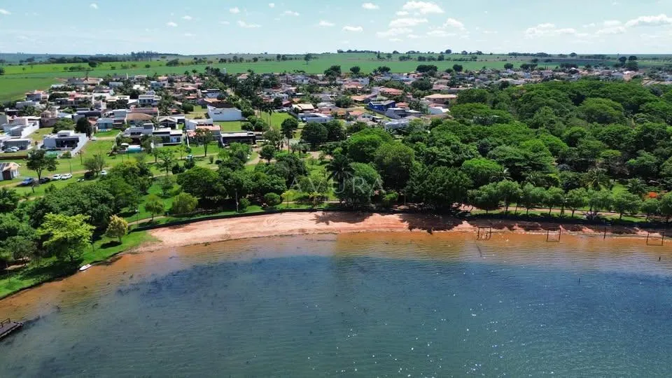 Rancho à venda em Santo Inácio, Centro, com 4 suítes, com 585 m²