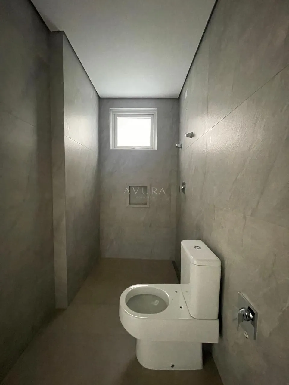 Apartamento à venda em Maringá, Zona 01, com 4 suítes, com 234 m², Condomínio Edifício Eng. Antonio Schwabe — foto 18