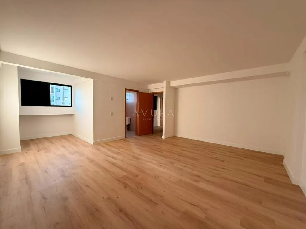 Apartamento Duplex à venda em Maringá, Zona 07, com 3 suítes, com 145,16 m², Zona 07 — foto 13