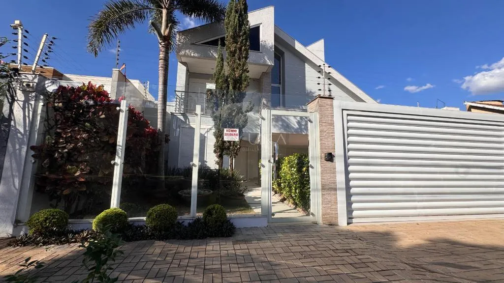 Casa à venda em Maringá, Zona 02, com 4 suítes, Zona 02