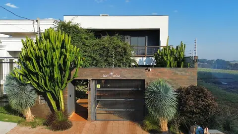 Sobrado à venda em Maringá, Jardim Azaléia, com 3 suítes, Jardim Azaléia