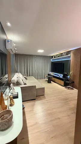 Apartamento à venda em Maringá, Zona 07, com 1 suíte, com 140 m², Zona 07