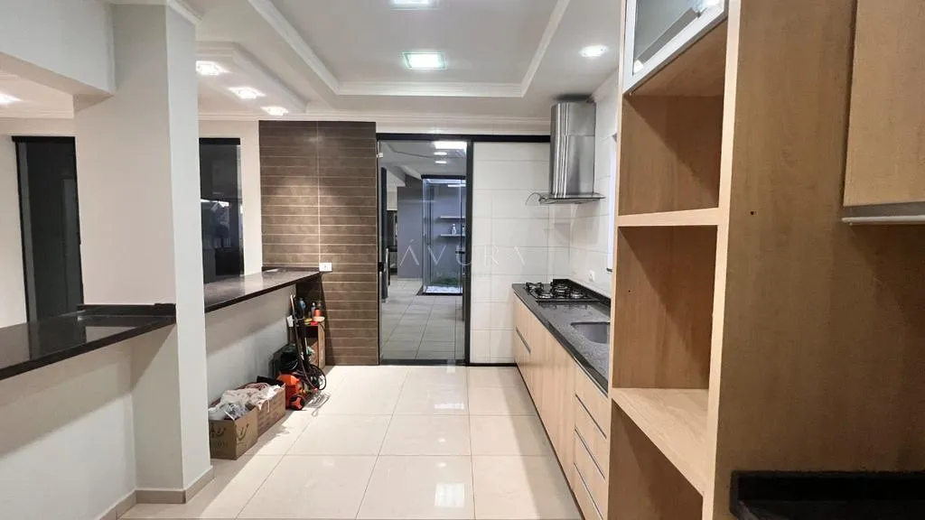 Sobrado à venda em Maringá, Zona 03, com 3 suítes, Zona 03 — foto 3